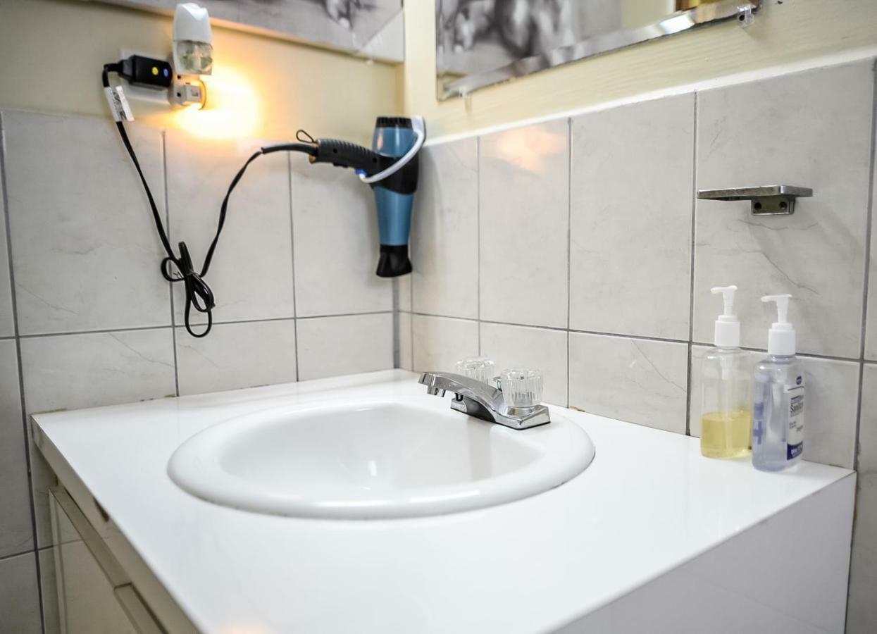 Eko Cozy Guest House 세인트존스 외부 사진